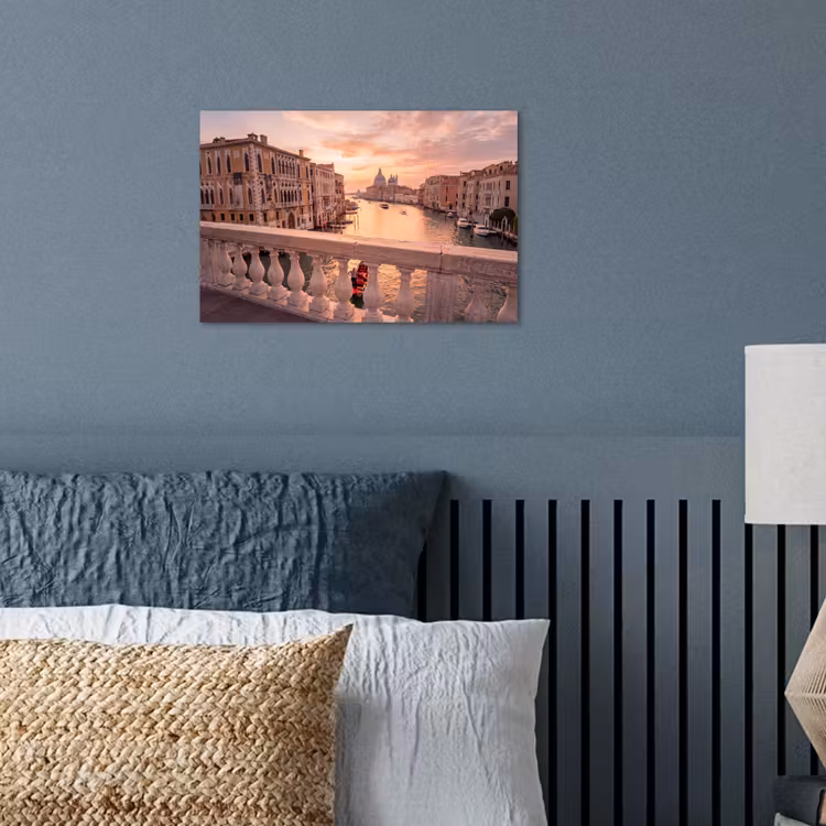 Stad - Venetië - Kanaal - Zonsopgang - Architectuur - Goud poster papier klein -sfeer2