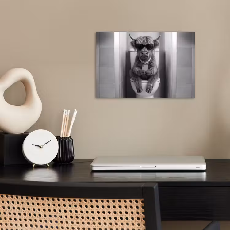Stier - Telefoon - Toilet - Zwart - Wit poster papier klein -sfeer1