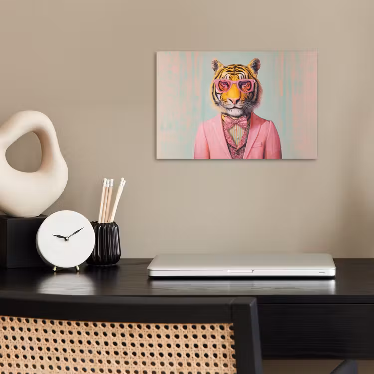 Tijger - Strik - Jasje - Roze poster papier klein -sfeer1