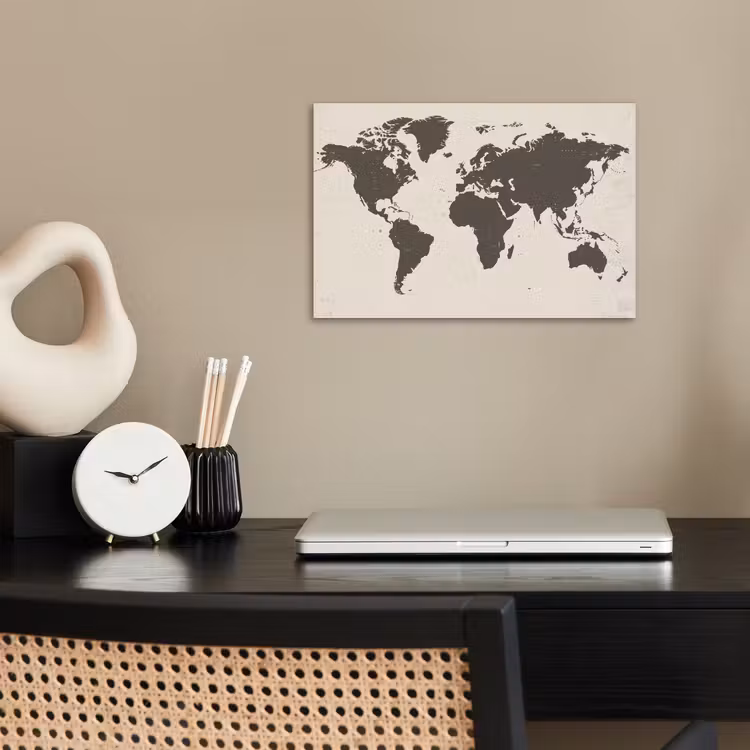 Wereldkaart - Stempelstijl - Ruw poster papier klein -sfeer1