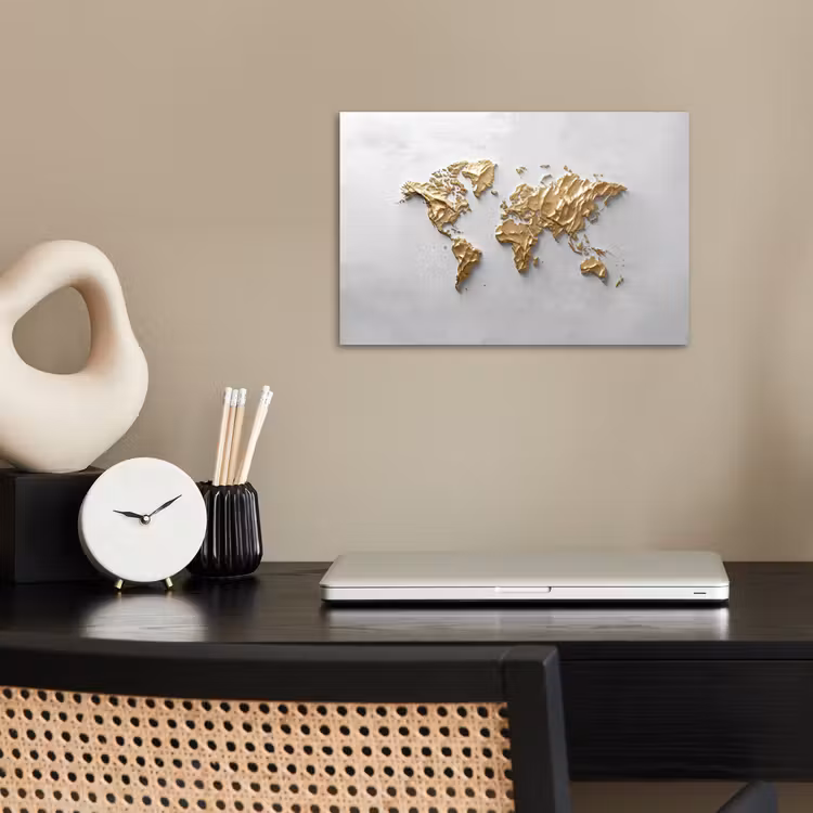 Wereldkaart - Egaal wit - Grof goud poster papier klein -sfeer1