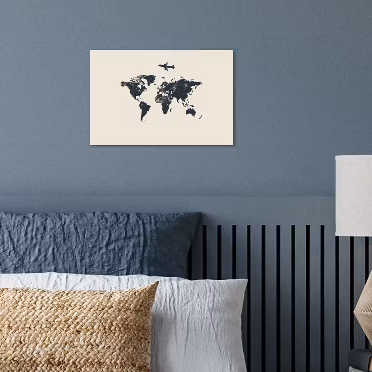 Wereldkaart - Minimalistisch - Grijs - Vliegtuig poster papier klein -sfeer2