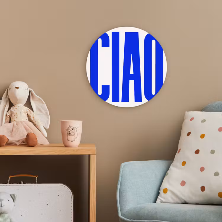 Ciao - Hoofdletters - Blauw - Minimalistisch Wandcirkel kunststof plaat 5mm dik klein -tsfeer1_kind
