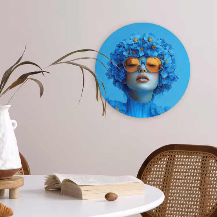 Vrouw - Bloem - Blauw - Modern - Bril - Portret Wandcirkel kunststof plaat 5mm dik klein -sfeer4