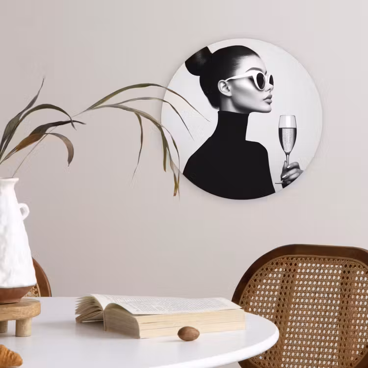 Vrouw - Champagne - Modern Wandcirkel kunststof plaat 5mm dik klein -sfeer4