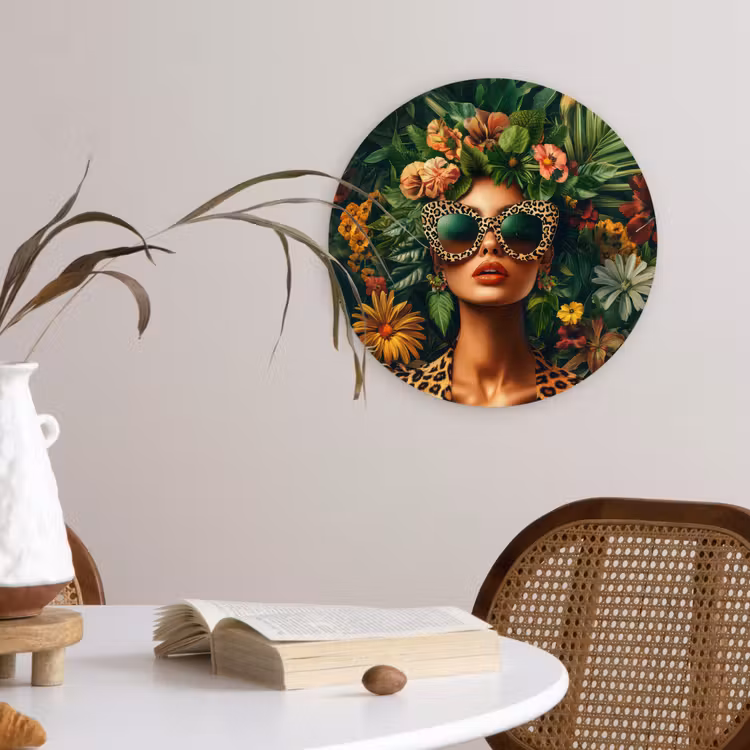 Vrouw - Panterprint - Jungle - Natuur - Luxe Wandcirkel kunststof plaat 5mm dik klein -sfeer4