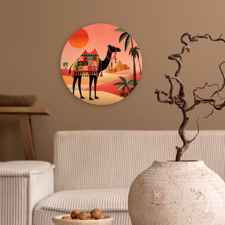 Kameel - Gekleurd tapijt - Duinen - Rode zon Wandcirkel kunststof plaat 5mm dik klein -sfeer1