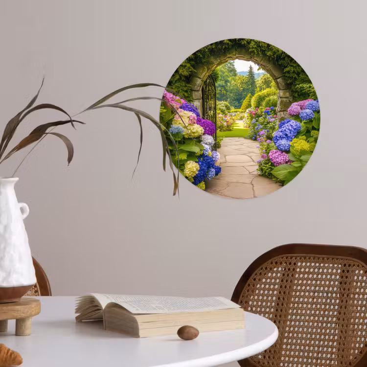 Doorkijk - Poort - Hortensia - Bloementuin Wandcirkel behangsticker klein -sfeer3