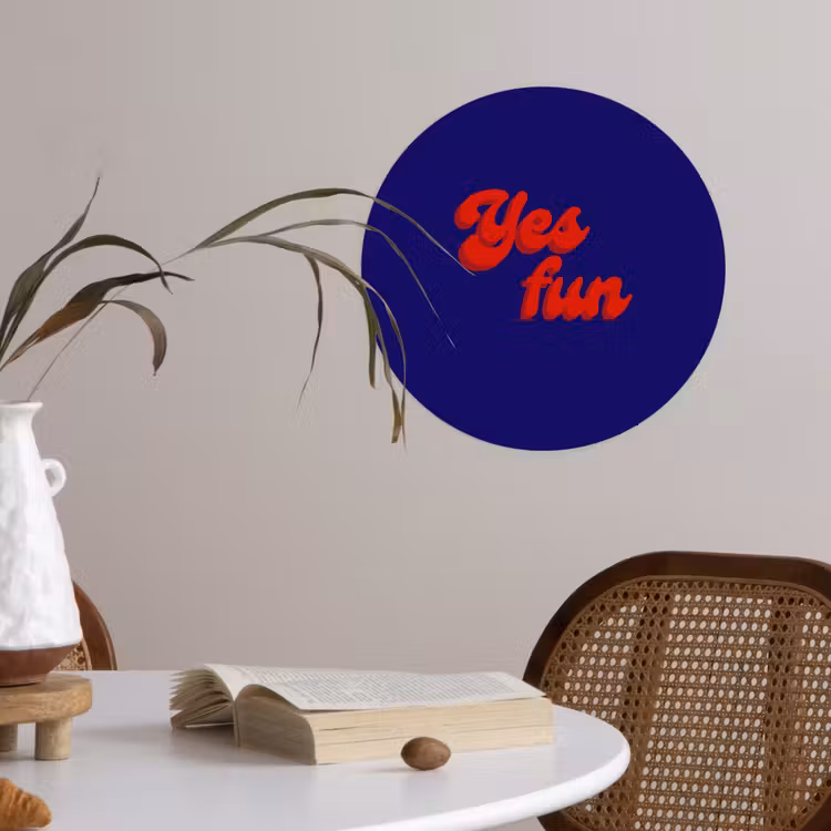 Blauw - Rood - Yes fun - 3D Wandcirkel behangsticker klein -sfeer3