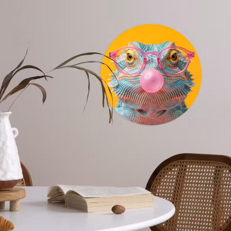 Kameleon - Kauwgom - Kleurrijk Wandcirkel behangsticker klein -sfeer3