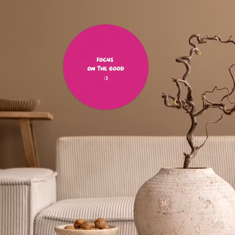 Focus - Smiley - Roze Wandcirkel behangsticker klein -sfeer1