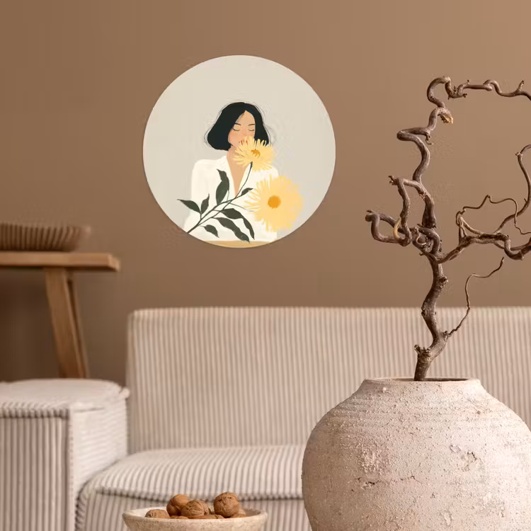 Vrouw - Bloem - Geel - Minimalistisch Wandcirkel behangsticker klein -sfeer1