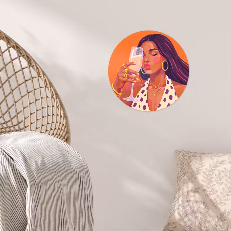 Vrouw - Champagne - Feest - Modern - Oranje Wandcirkel behangsticker klein -sfeer4