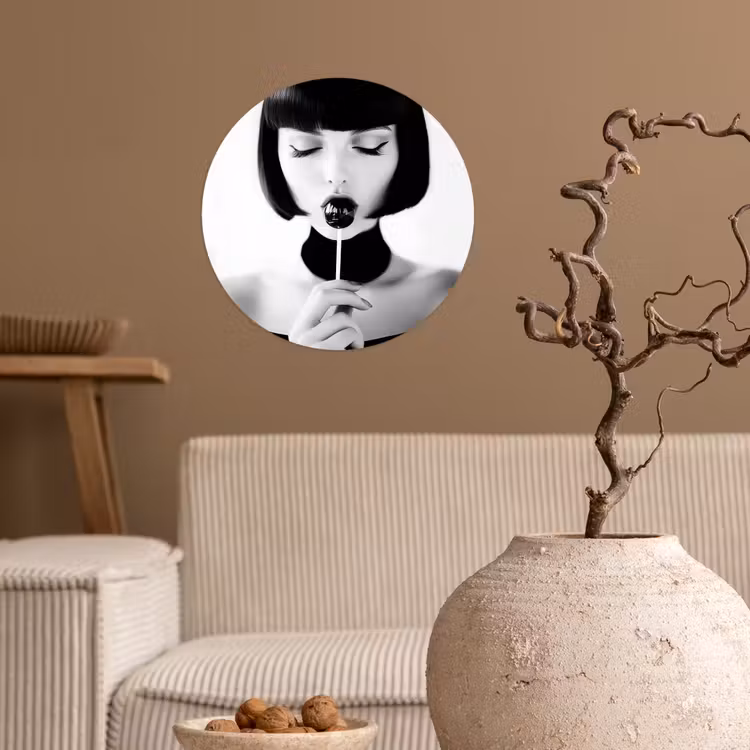 Vrouw - Lolly - Zwart - Wit Wandcirkel behangsticker klein -sfeer1