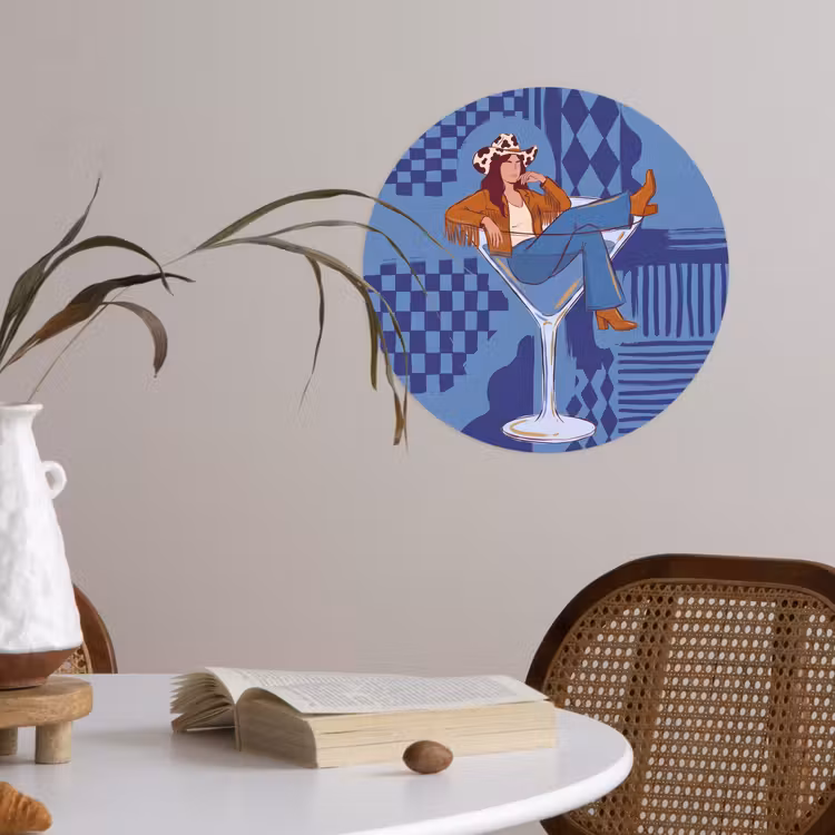 Vrouw - Martini glas - Abstract - Blauw - Kunst Wandcirkel behangsticker klein -sfeer3