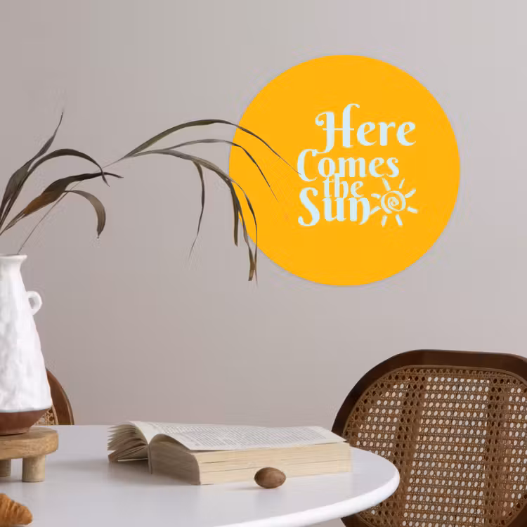 Geel - Blauw - Here comes the sun Wandcirkel behangsticker klein -sfeer3