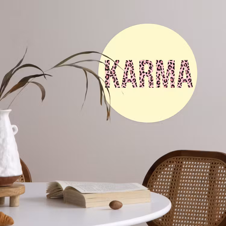 Karma - Luipaardprint - Geel Wandcirkel behangsticker klein -sfeer3