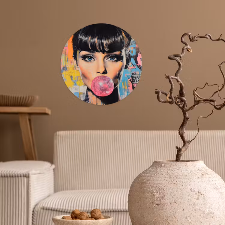 Kauwgom - Vrouw - Penseelstreken - Modern Wandcirkel behangsticker klein -sfeer1