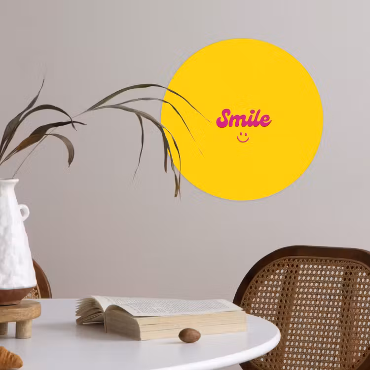 Smile - Geel - Roze Wandcirkel behangsticker klein -sfeer3