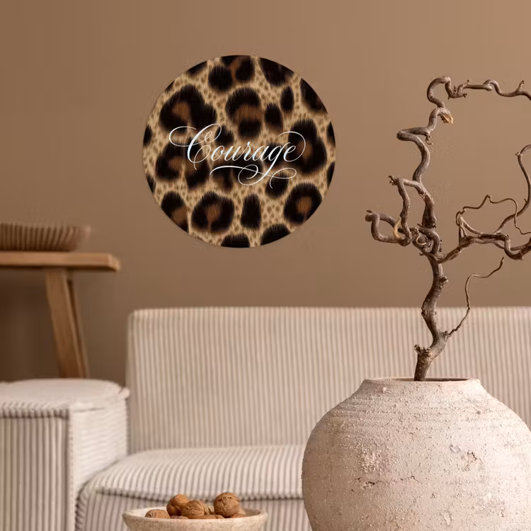 Luipaardprint - Bruin - Courage - Sierlijk Wandcirkel behangsticker klein -sfeer1