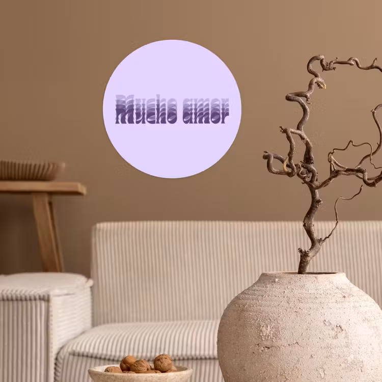 Mucho amor - Paars - Gelaagde letters Wandcirkel behangsticker klein -sfeer1