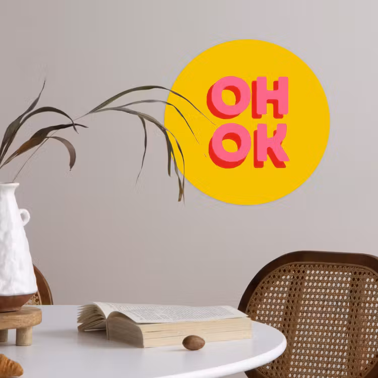 Oh ok - 3D - Geel - Roze Wandcirkel behangsticker klein -sfeer3