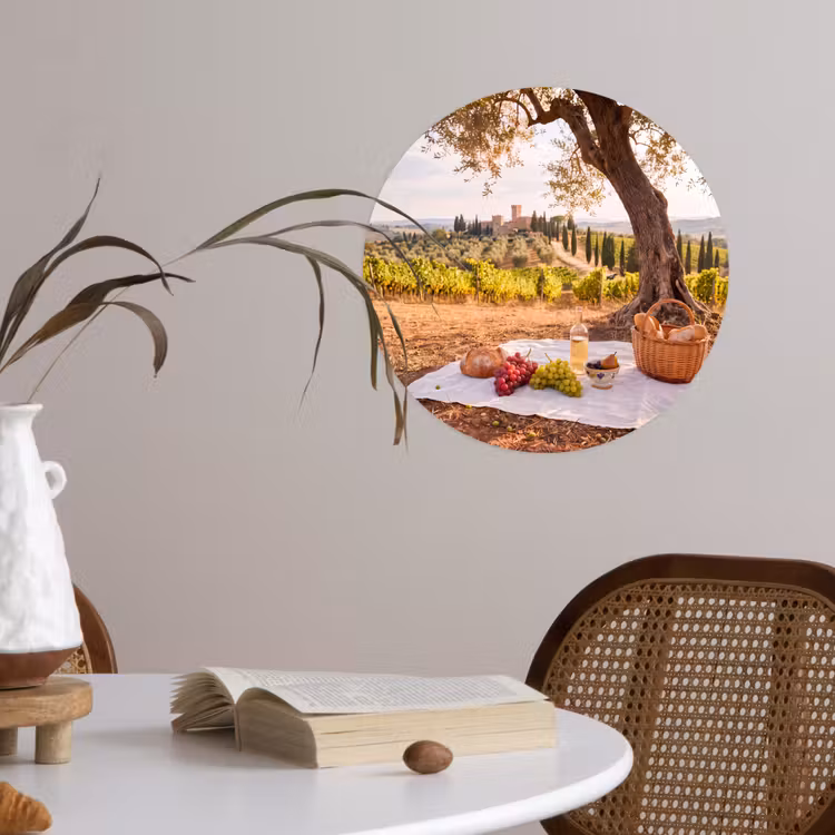 Picknick - Wijngaard - Landschap - Zomer - Eten Wandcirkel behangsticker klein -sfeer3