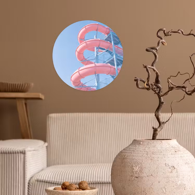 Glijbaan - Waterpark - Spiraal - Modern - Roze Wandcirkel behangsticker klein -sfeer1