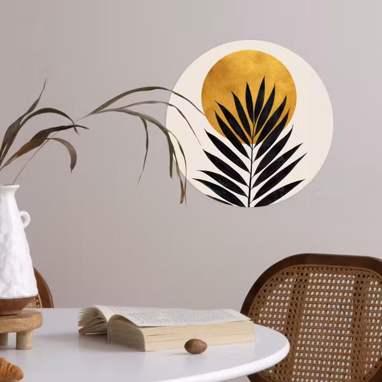 Zwart palmblad - Gouden cirkel - Beige achtergrond Wandcirkel behangsticker klein -sfeer3