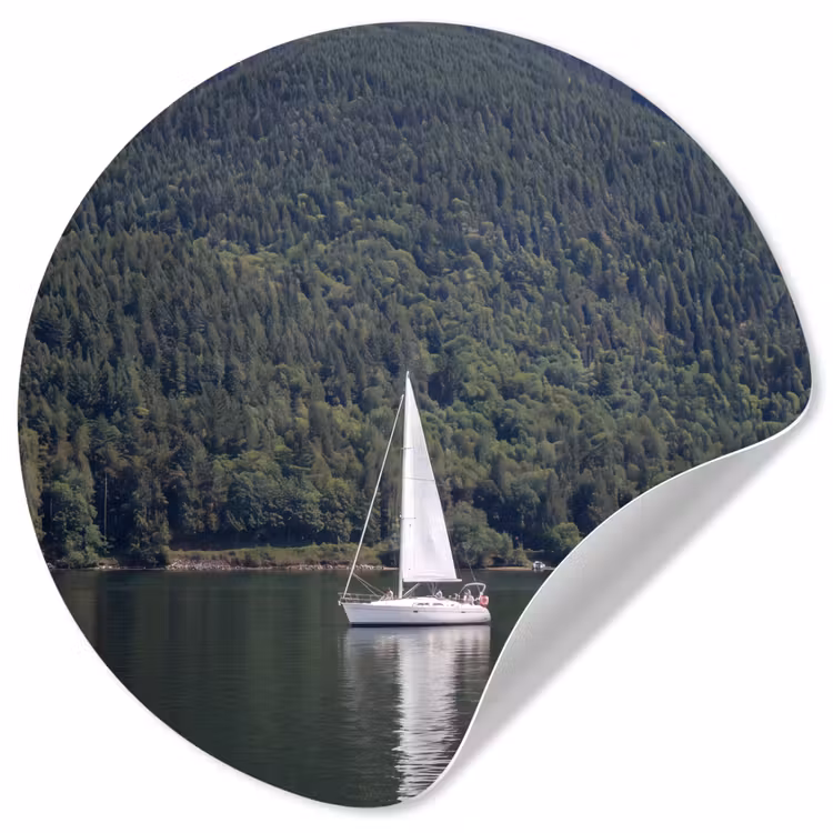 Zeilboot - Water - Bergen - Natuur - Groen Wandcirkel behangsticker klein -3d