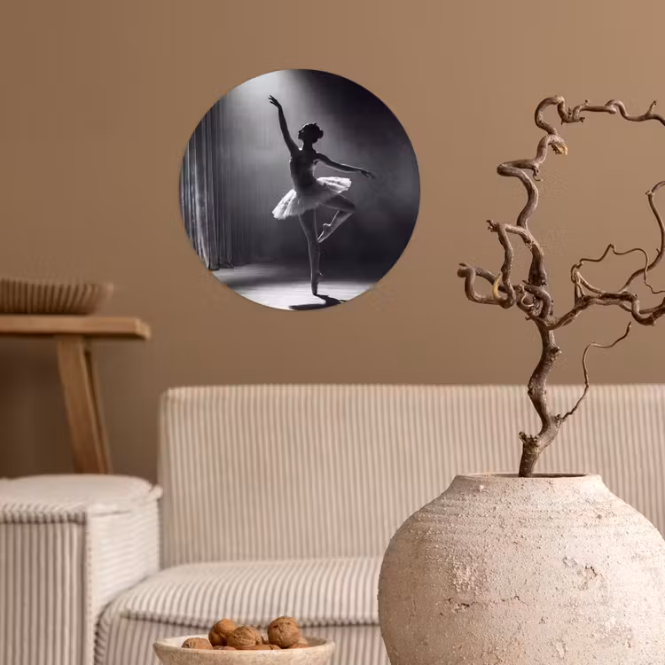 Danser - Podium - Zwart-wit - Kunst - Klassiek Wandcirkel behangsticker klein -sfeer1