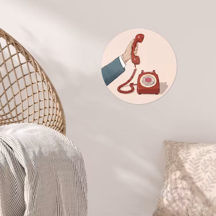 Telefoon - Hand - Vintage - Communicatie - Rood Wandcirkel behangsticker klein -sfeer4