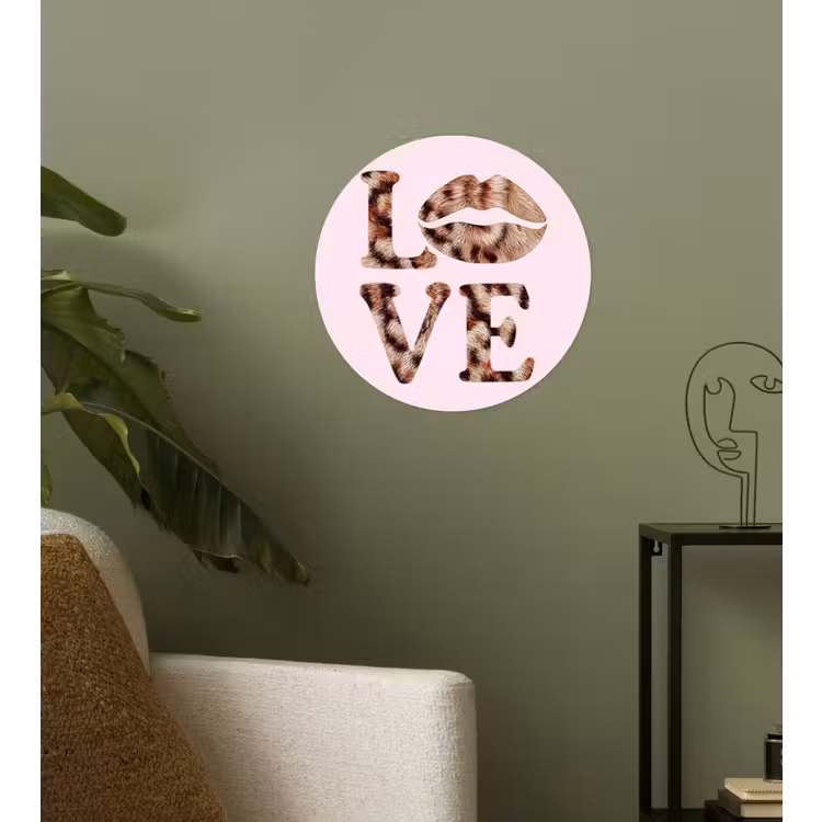 Tekst - Love - Pantervacht - Lichtroze Wandcirkel behangsticker klein -sfeer2