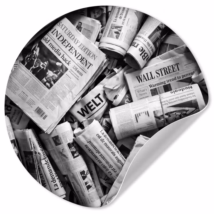 Krant - Stapel - Nieuws - Zwart-wit Wandcirkel behangsticker klein -3d