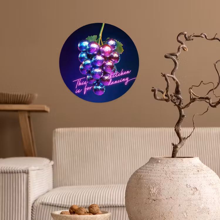 Quote - Neon - Disco - Druiven Wandcirkel behangsticker klein -sfeer1