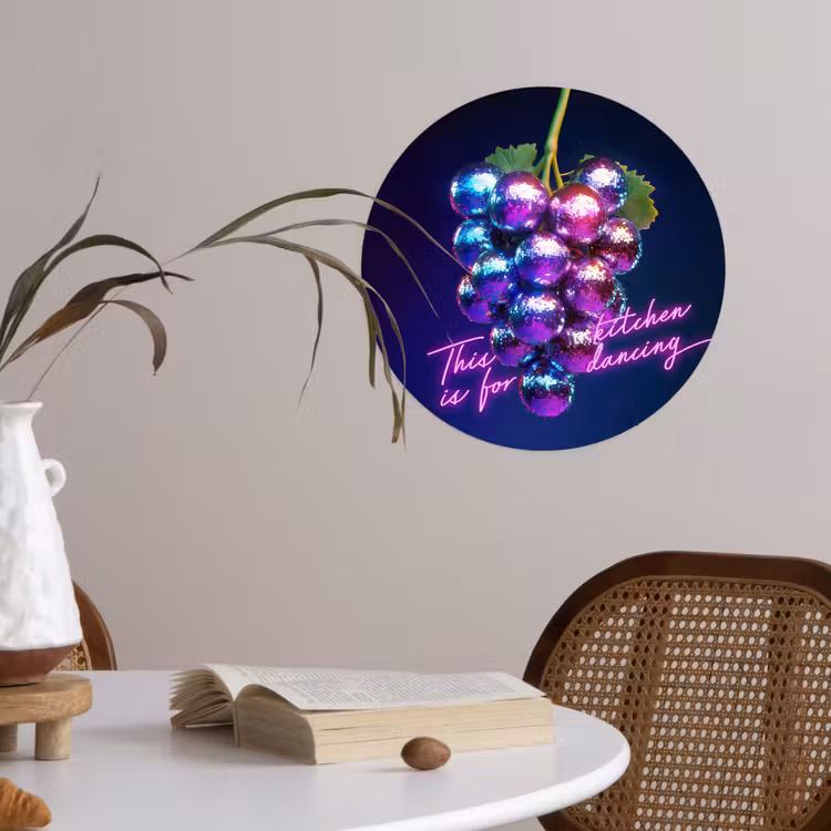 Quote - Neon - Disco - Druiven Wandcirkel behangsticker klein -sfeer3