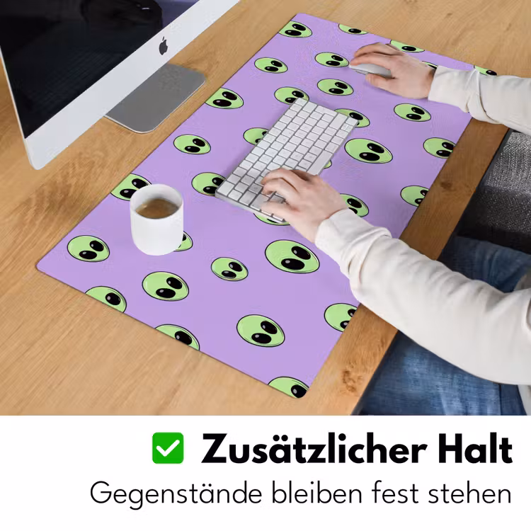 Alien - Retro - Lila Muismat XXL klein 681 -ysfeer3_duits