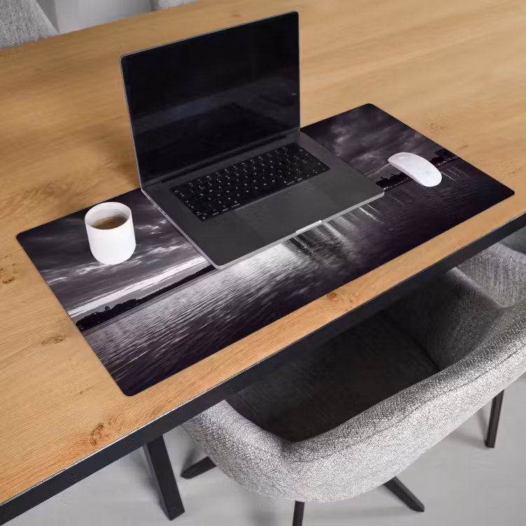 Architectuur - Water - Stad - Modern - Zwart-wit Muismat XXL klein -sfeer1