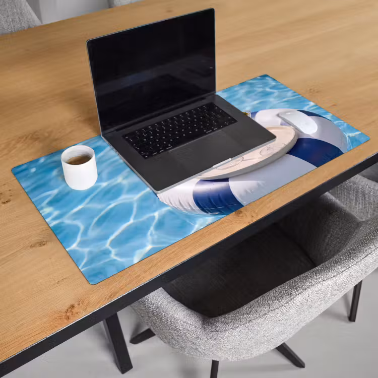 Schreibtischunterlage - Cocktail – Schwimmbad – Sommer – Blau - Cocktail - Zwembad - Zomer - Blauw Muismat XXL klein