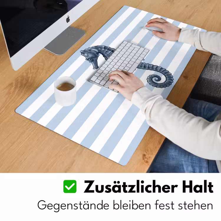Schreibtischunterlage - Fisch – Ozean – Illustration – Blau – Streifen - Vis - Oceaan - Illustratie - Blauw - Strepen Muismat XXL klein