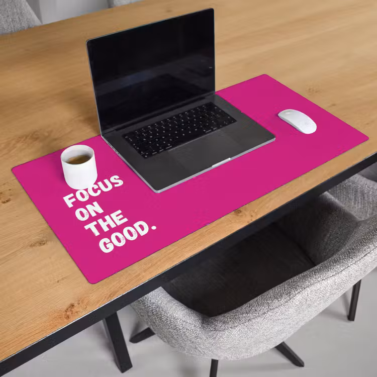 Focus on the good - Roze - Simple Muismat XXL klein -sfeer1