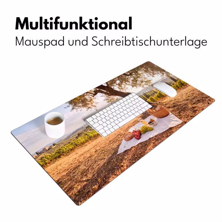 Schreibtischunterlage - Picknick – Weinberg – Landschaft – Sommer – Essen - Picknick - Wijngaard - Landschap - Zomer - Eten Muismat XXL klein
