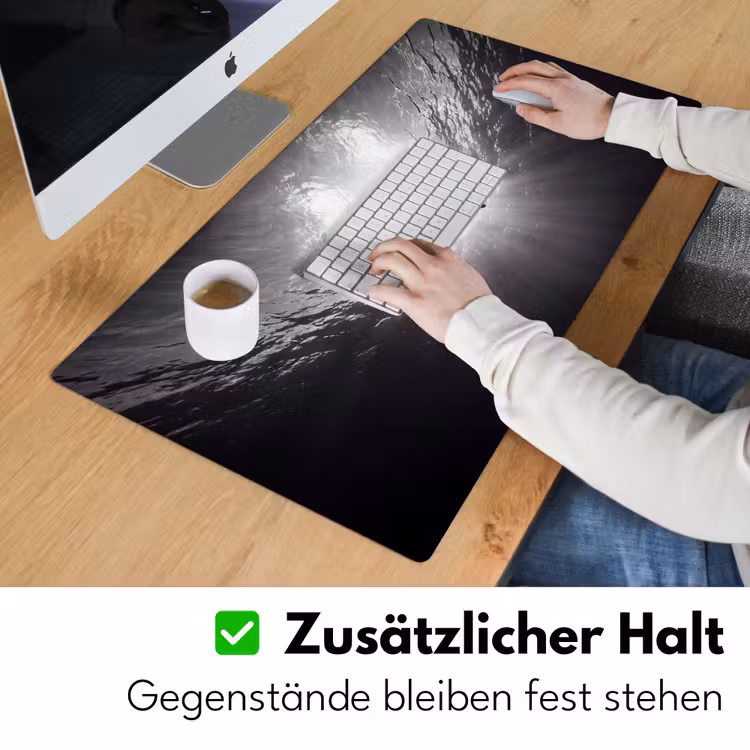 Schildpad - Onderwater - Lichtstralen - Oceaan - Zwart-wit Muismat XXL klein -ysfeer3_duits