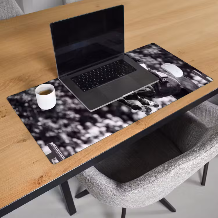 Springen - Paard - Zwart - Wit Muismat XXL klein -sfeer1