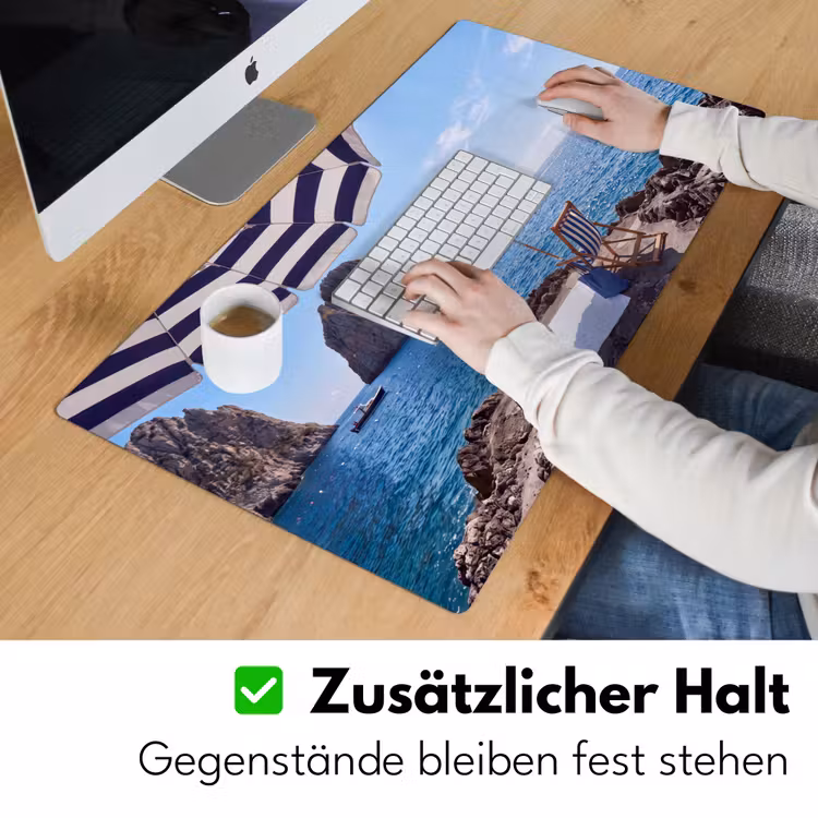 Schreibtischunterlage - Strand – Liegestuhl – Sonnenschirm – Sommer – Blau - Strand - Ligstoel - Parasol - Zomer - Blauw Muismat XXL klein