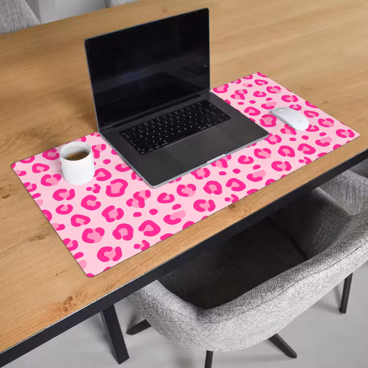 Dierenprint - Patroon - Abstract - Modern - Roze Muismat XXL klein -sfeer1