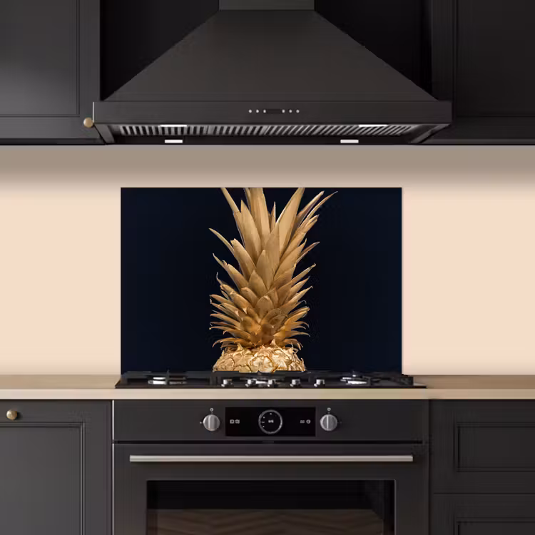 Ananas - Goud - Verf - Zwart - Fruit - Luxe keuken achterwand spatscherm klein -sfeer1