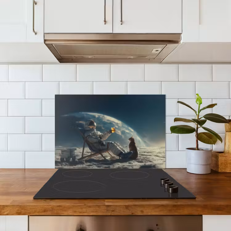 Astronaut - Kat - Glas - Stoel keuken achterwand spatscherm klein -sfeer2