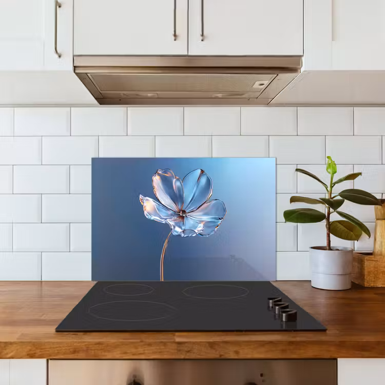Blauw - Bloem - Glazen - Sierlijk keuken achterwand spatscherm klein -sfeer2