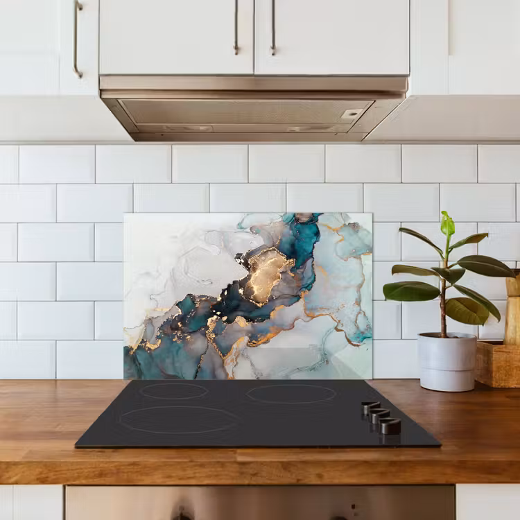 Marmer print - Goud - Blauw keuken achterwand spatscherm klein -sfeer2